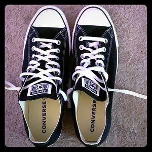 Black Converse All Star Chuck Taylors M10 W12 NWOT